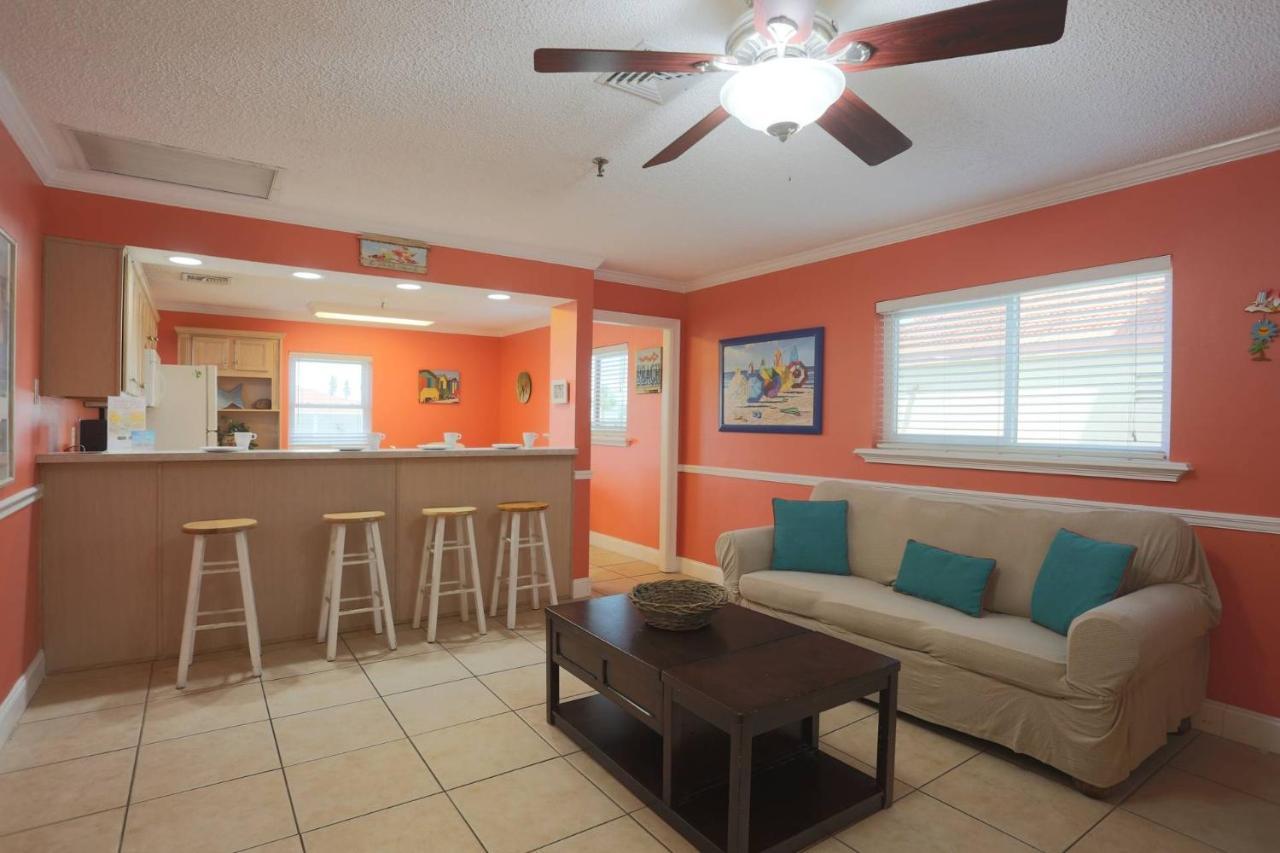 100 - Las Brisas St. Pete Beach Εξωτερικό φωτογραφία