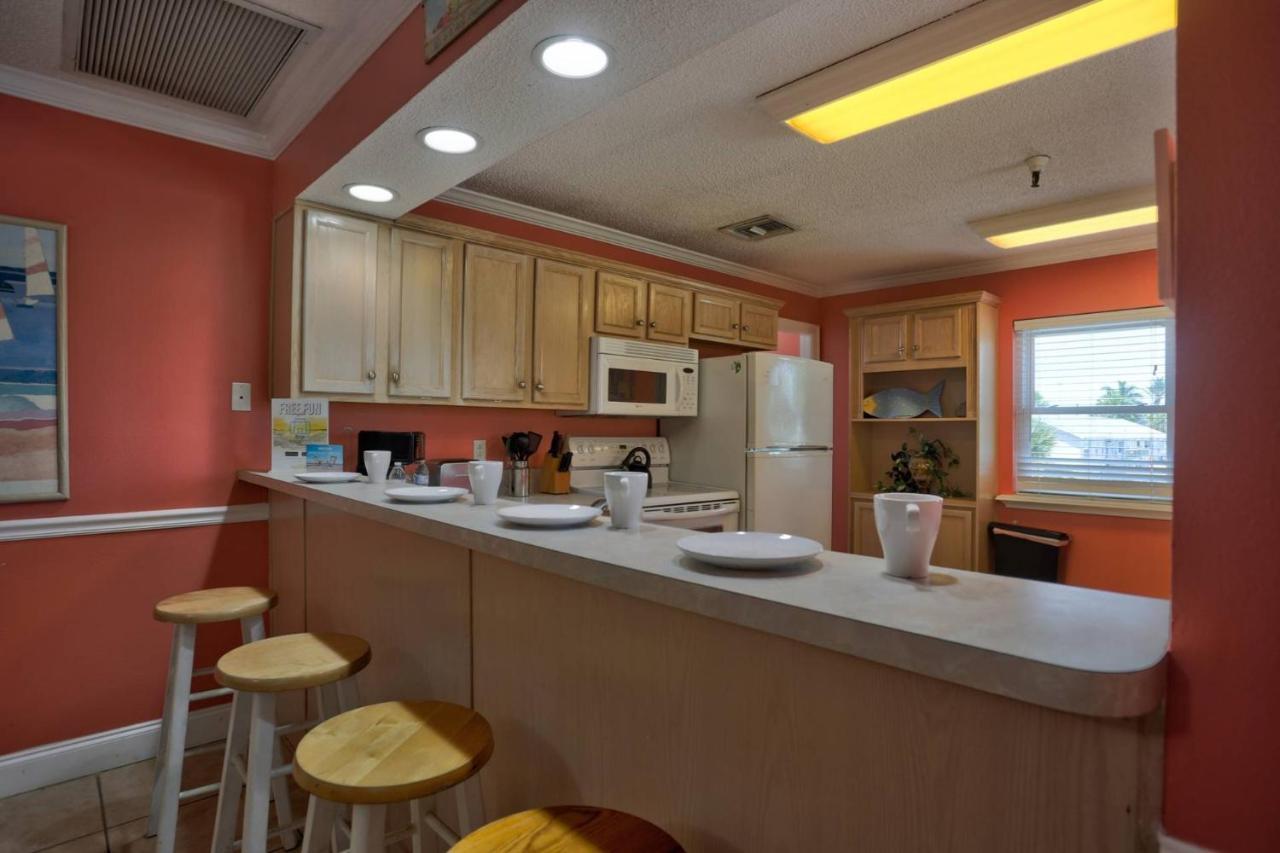 100 - Las Brisas St. Pete Beach Εξωτερικό φωτογραφία