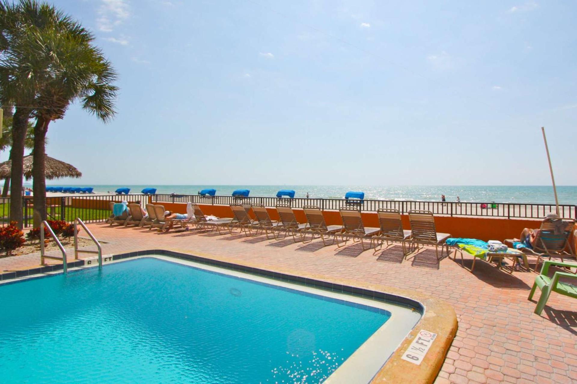 100 - Las Brisas St. Pete Beach Εξωτερικό φωτογραφία