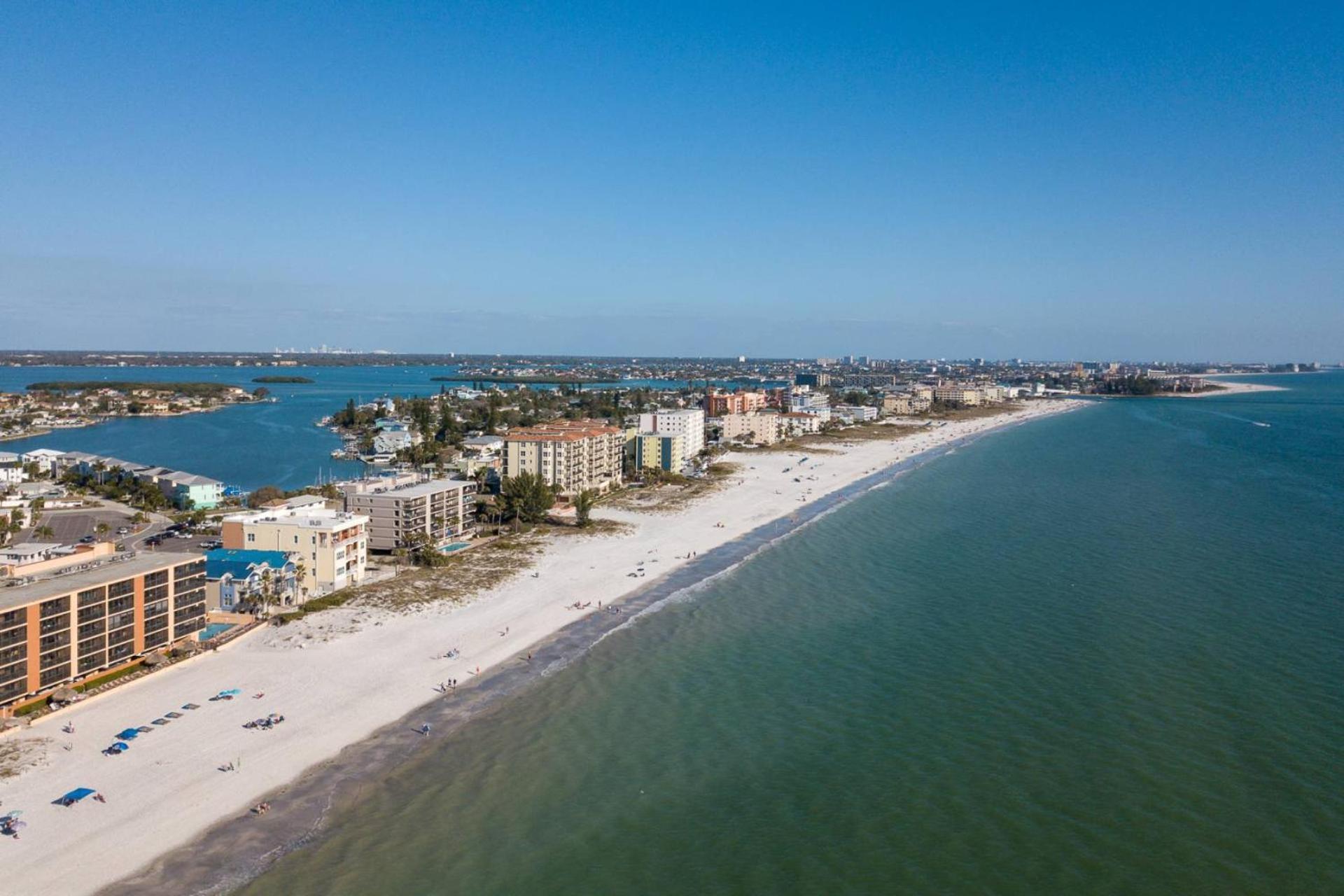 100 - Las Brisas St. Pete Beach Εξωτερικό φωτογραφία